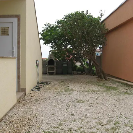 Noa Apartment Vir